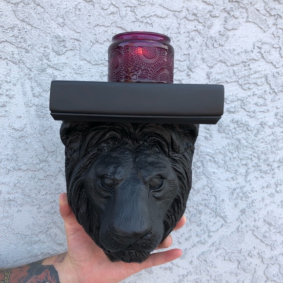 Matte black lion wall mounted small shelf